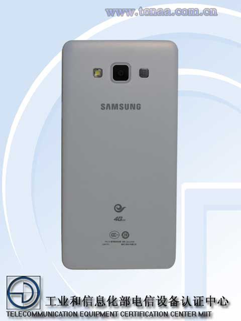 Metalowy Galaxy A7 wycieka na zdjęciach. Jest też specyfikacja 2