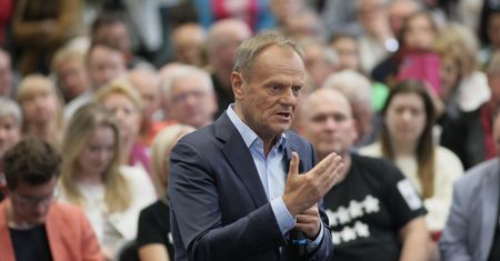 Tusk atakuje wyborców PiS. "Chleją, biją swoje kobiety i dzieci"