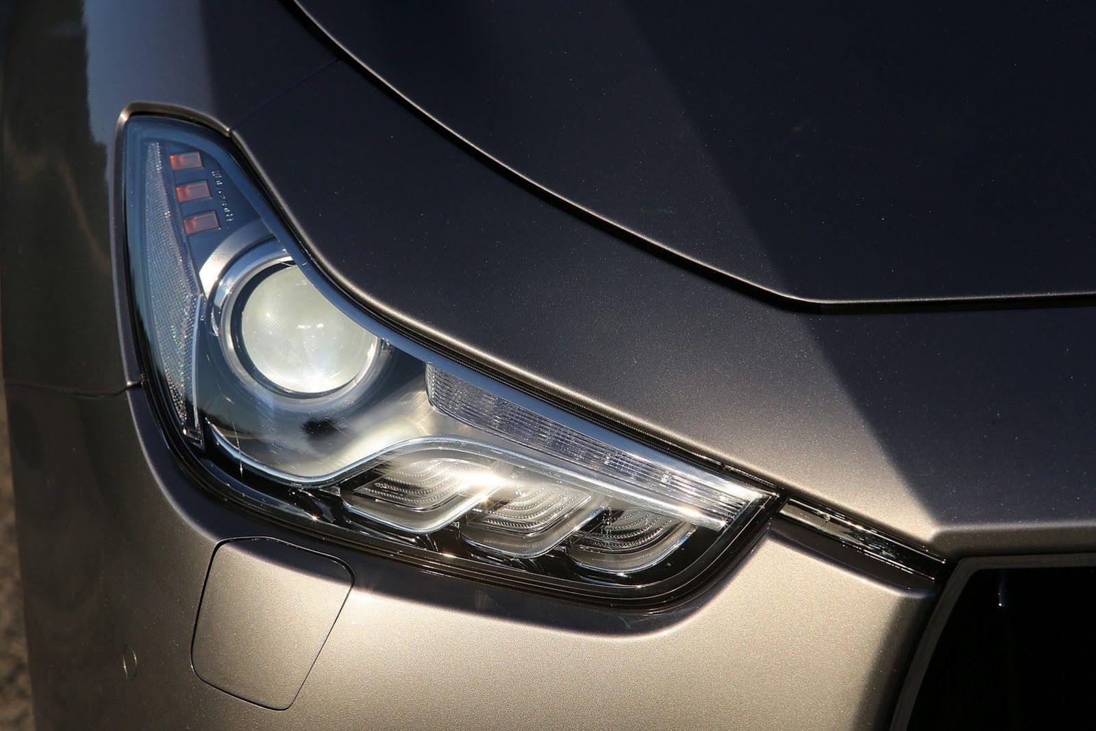 2014 Maserati Ghibli - Włosi wiedzą, co to piękno [galeria] 10