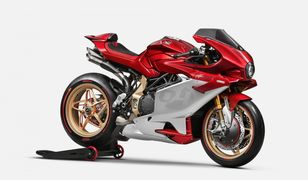 MV Agusta Superveloce 1000 Serie Oro dołącza do gamy. Technicznie bliżej jej do Brutale