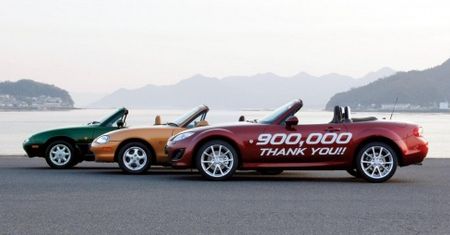 Mazda świętuje - MX-5 numer 900 000