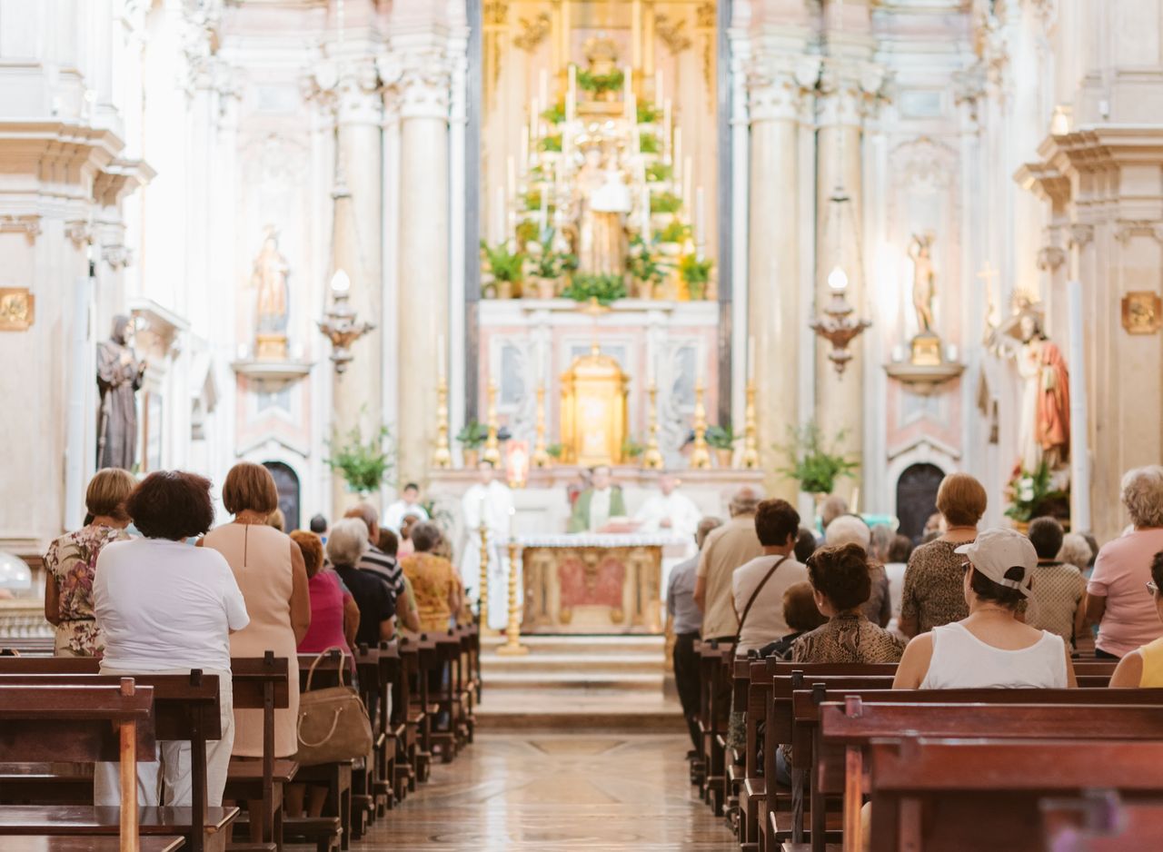 Krakowska parafia organizuje msze dla singli. Nuda? Nic z tych rzeczy