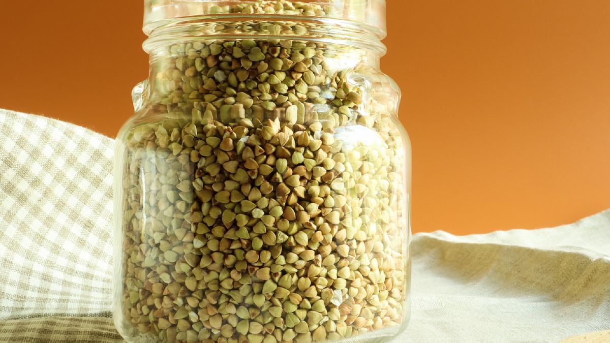Green sprouts of raw organic buckwheat in a glass jar for cereals Vegan food concept Organic food,Craiova,Romania
Green sprouts of raw organic buckwheat in a glass jar for cereals. Vegan food concept. Organic food. The concept of diet, weight loss, healthy and proper nutrition. Copy space for text
Karina Stan / 500px
tasty, cook, fresh, biological, close up, space, vitamins, dietetic, grains, unprocessed, energy, many, delicious, healthy food, healthy, cereal, nutrition, raw, natural, green, grain, vegetarian, uncooked, vegan, glass, health, crop, diet, dietary, object, culinary, kernel, product, eat, background