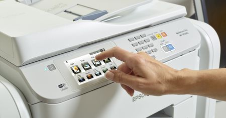 Laserowy druk w firmach odchodzi do lamusa, czas na drukarki atramentowe