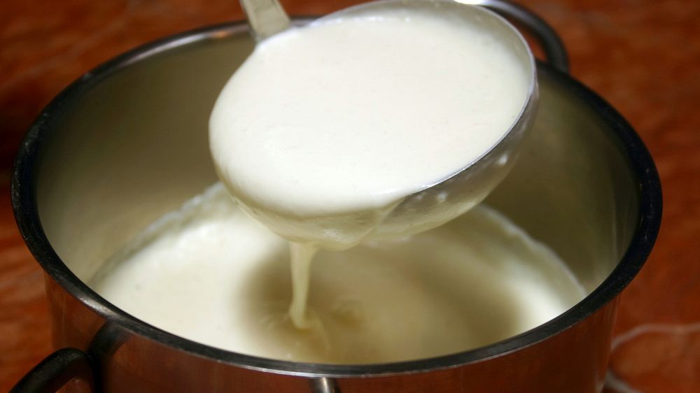 Pomimo ostrzeżeń władz medycznych i zakazów, za oceanem zwiększa się zainteresowanie ludzi spożywaniem surowego mleka