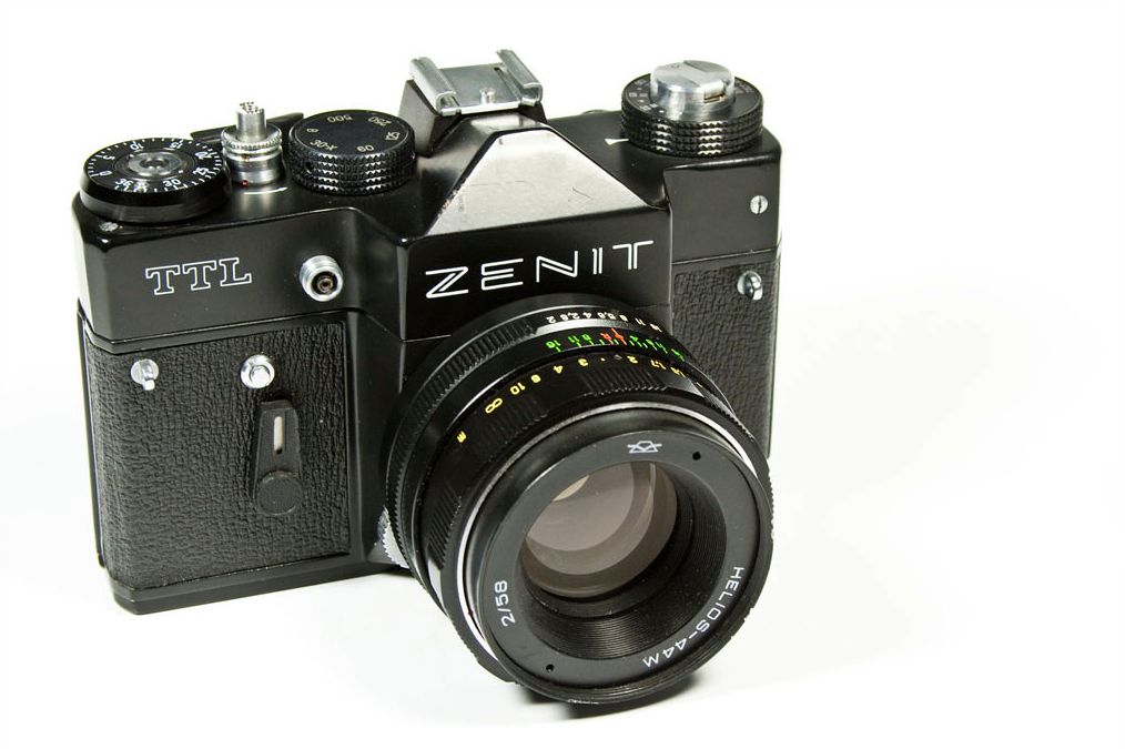 Zenit TTL był bardzo popularnym modelem aparatu w latach 90.