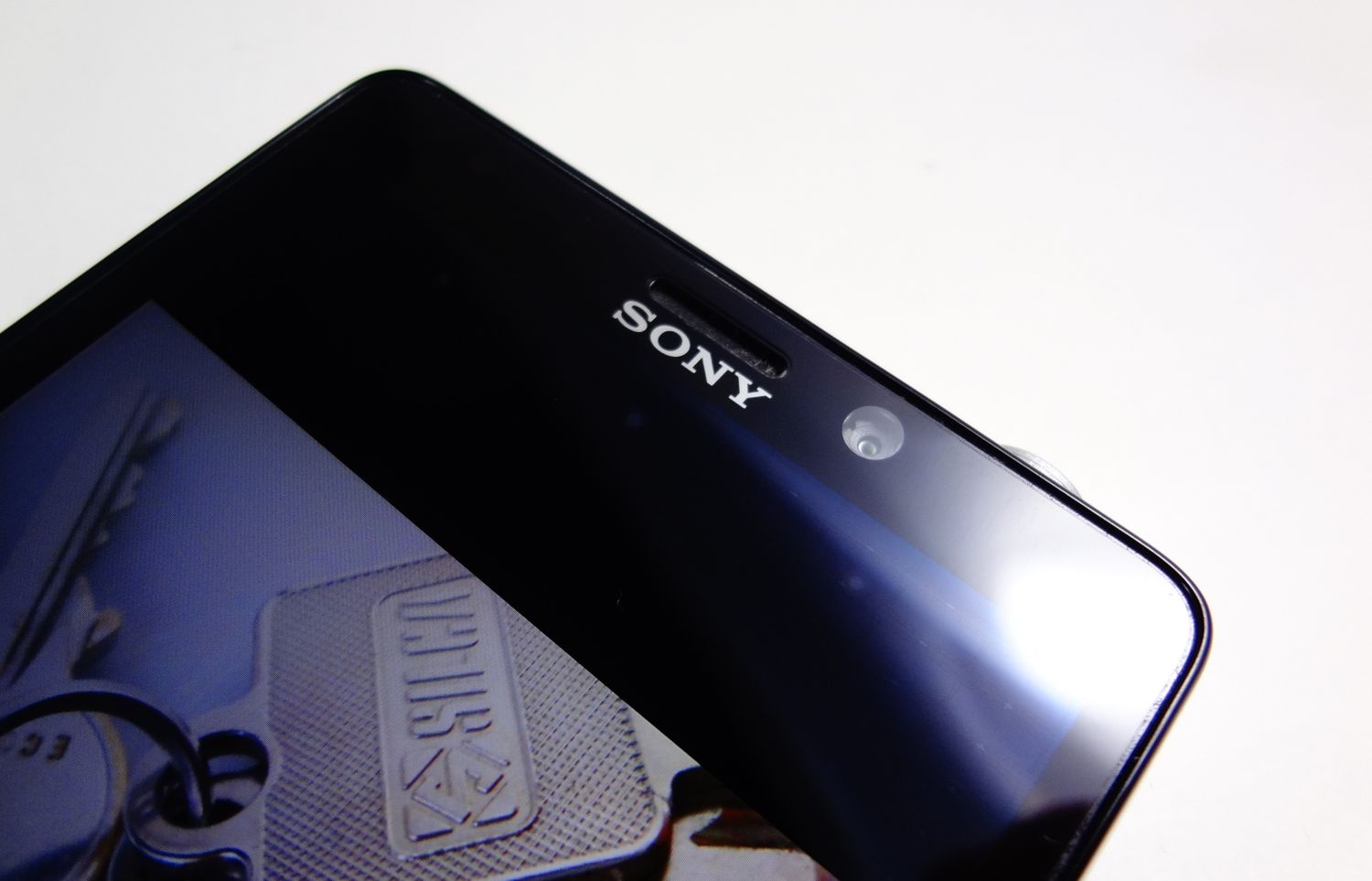 Sony Xperia T - jaki jest telefon Bonda? [test] 3