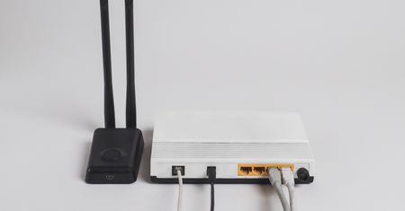 Jak wzmocnić sygnał WiFi w domu? 3 pomysły na lepsze połączenie