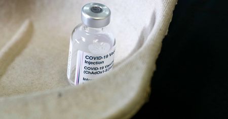 Szczepionka przeciwko COVID-19. AstraZeneca dostarczy o 60 proc. mniej dawek