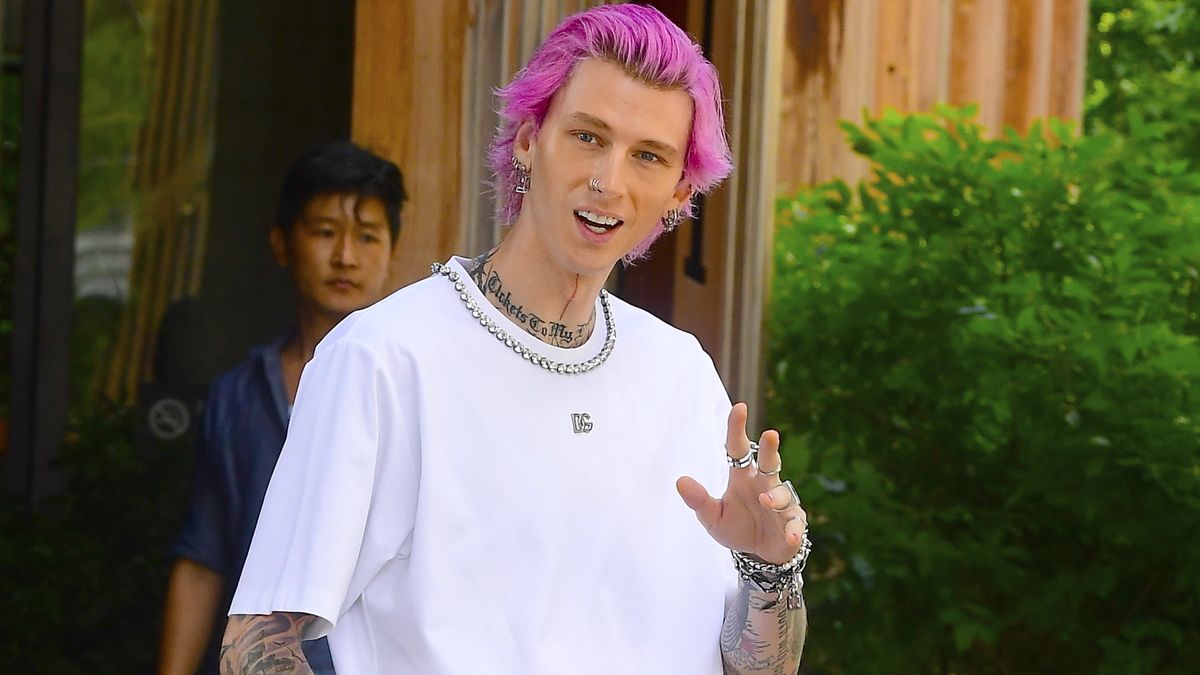 Machine Gun Kelly znany jest z dziwnych zachowań