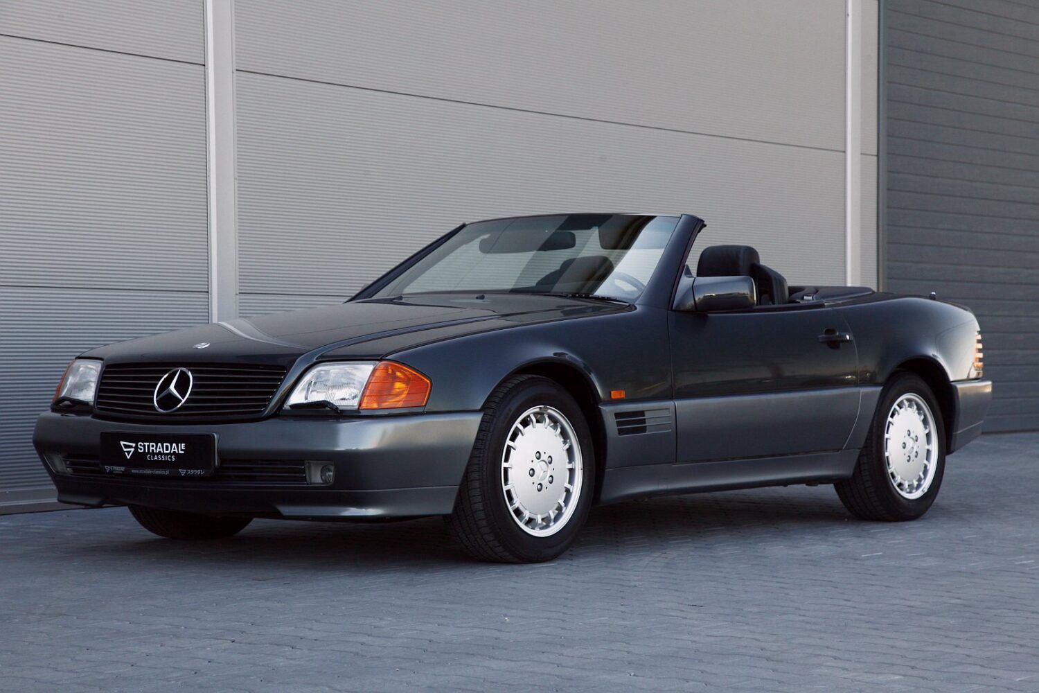 Mercedes wystawiony na sprzedaż za 299 tys.zł