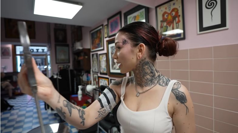 Marcysia Ryskała z Ekipy Friza zrobiła sobie tatuaż na twarzy