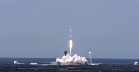 SpaceX z setną misją. Elon Musk wysyła na orbitę kolejne satelity Starlink [Oglądaj na żywo]