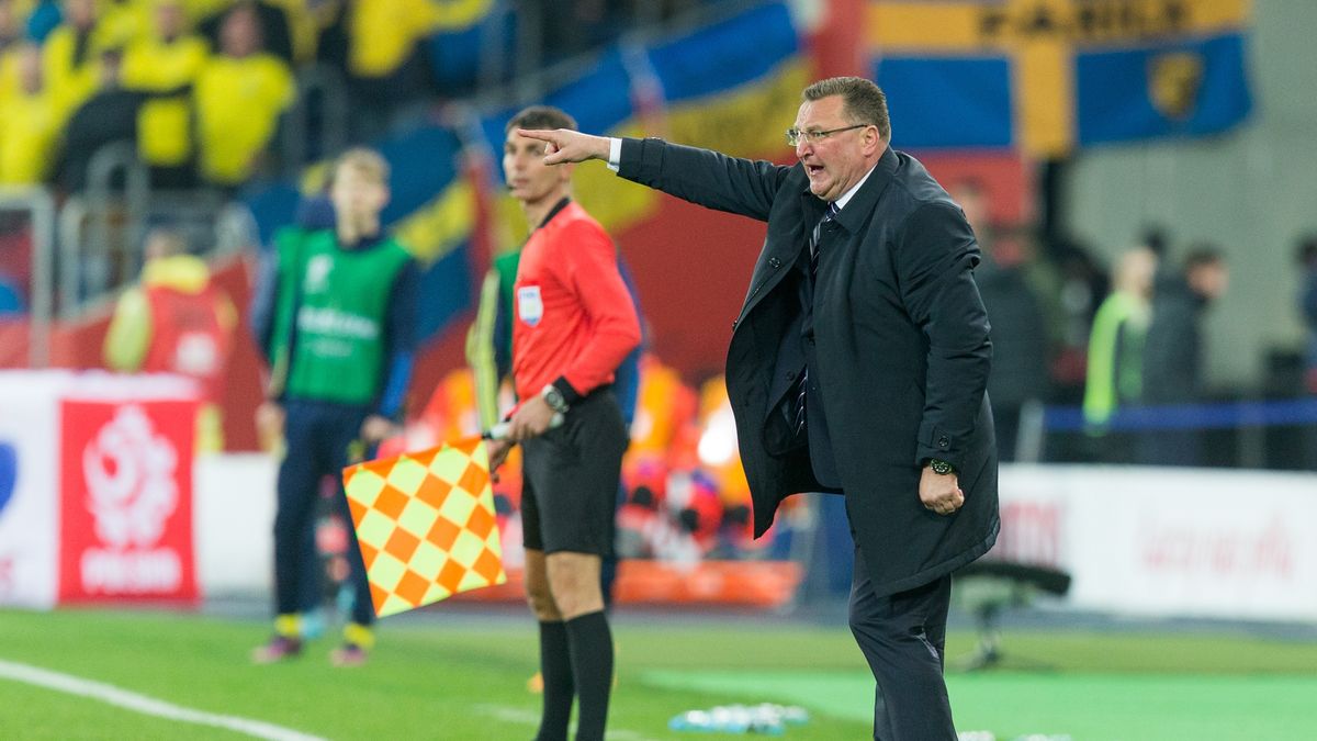 Trener Czeslaw Michniewicz (POL) during the e 2022 FIFA World Cup Qualifier knockout round play-off match between Poland and Sweden at Silesian Stadium on March 29, 2022 in Chorzow, Poland. (Photo by Foto Olimpik/NurPhoto via Getty Images)
