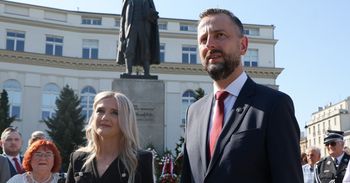 Żona Władysława Kosiniaka-Kamysza podczas Święta Wojska Polskiego