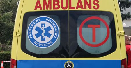 Tragedia pod Kłobuckiem. Nie żyje funkcjonariusz Służby Więziennej