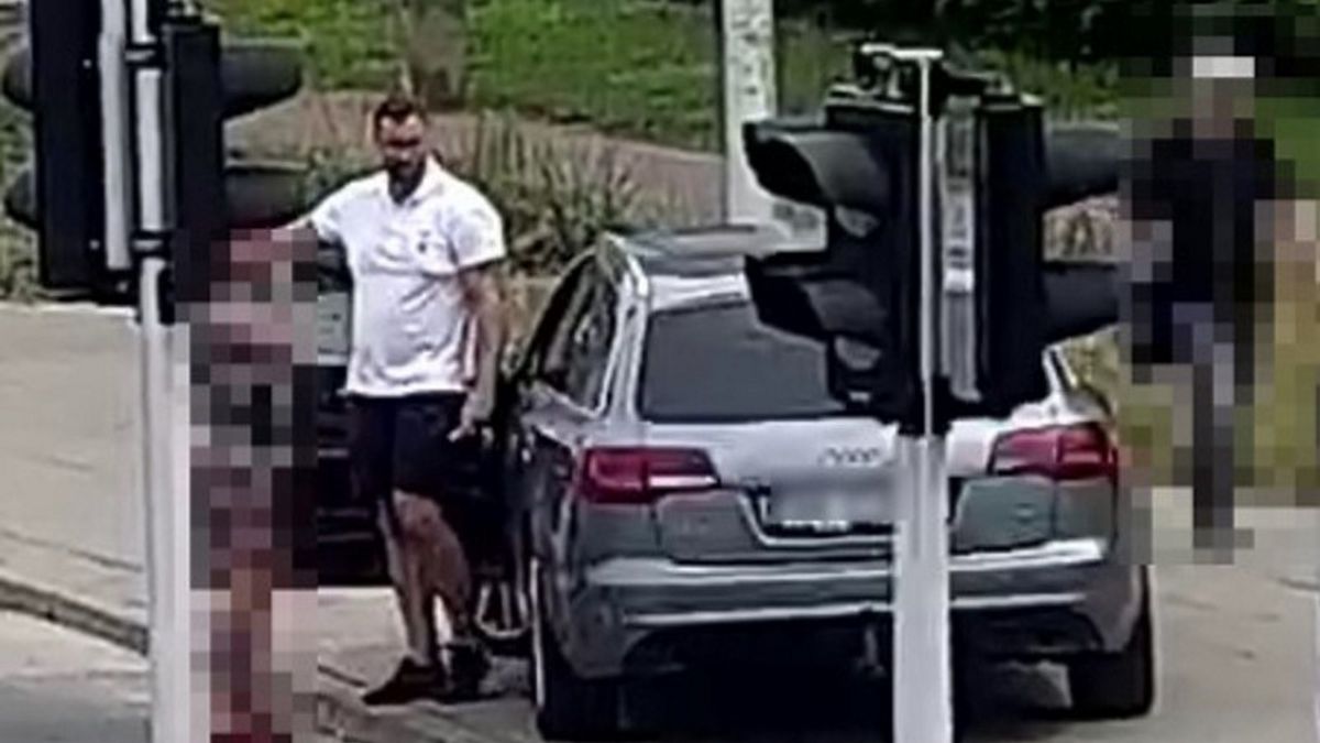 Mężczyzna jest poszukiwany przez policję