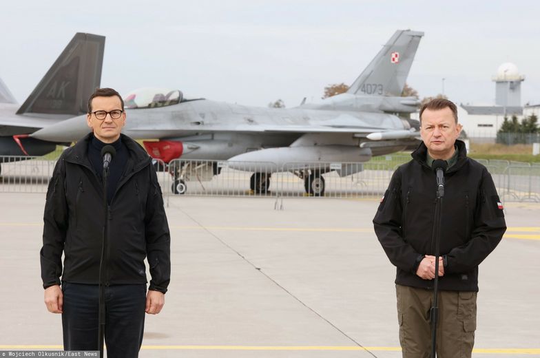 Morawiecki i Błaszczak z wizytą u lotników w Łasku
