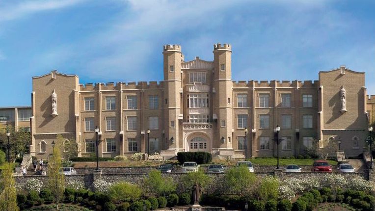 Jedna osoba zginęła w strzelaninie podczas rozdania dyplomów