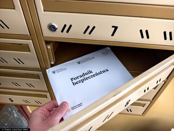 Ten poradnik podzielił Polaków. Tyle kosztowało jego wydrukowanie