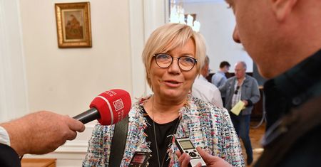 Zarządzenie Przyłębskiej. Bilety lotnicze dla sędziów