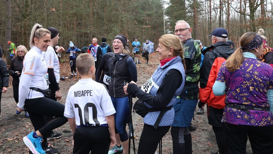 15.11.2025 r. Panewnicki Bieg Dzika w Katowicach. To przedostatnie zawody w tym roku w ramach 13. edycji edycji tej imprezy dla biegaczy i miłośników marszu Nordic Walking.
