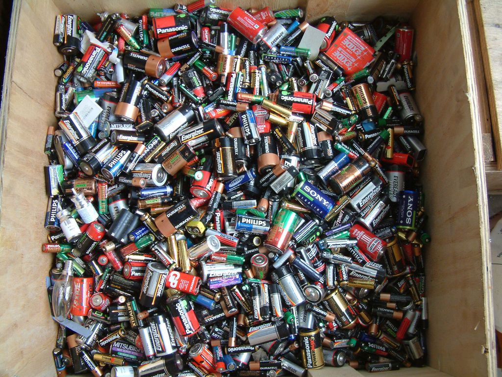 Nawet kiepskie akumulatory pozwalają sporo zaoszczędzić (fot. na lic. CC; Flickr.com/by Irish Typepad)