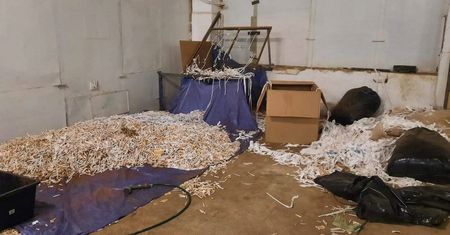 KAS i Policja rozbiły grupę przestępczą, która produkowała i przemycała wyroby tytoniowe