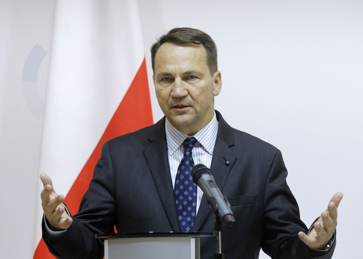 wojna w Ukrainie, radosław sikorski, pobór Ukraińcy nie chcą wracać do kraju i walczyć? Sikorski ma pomysł