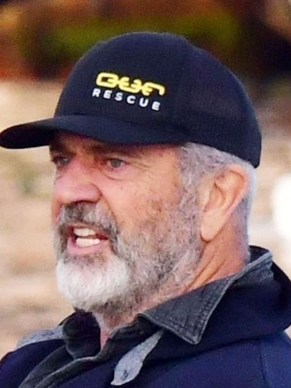 Pochmurny Mel Gibson Eksploruje Wenecję Z Młodszą O 35 Lat Małżonką I 5 Letnim Synem ZdjĘcia 0962