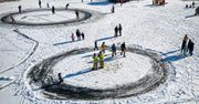 Zrobili karuzelę lodową. Internauci nie są zgodni