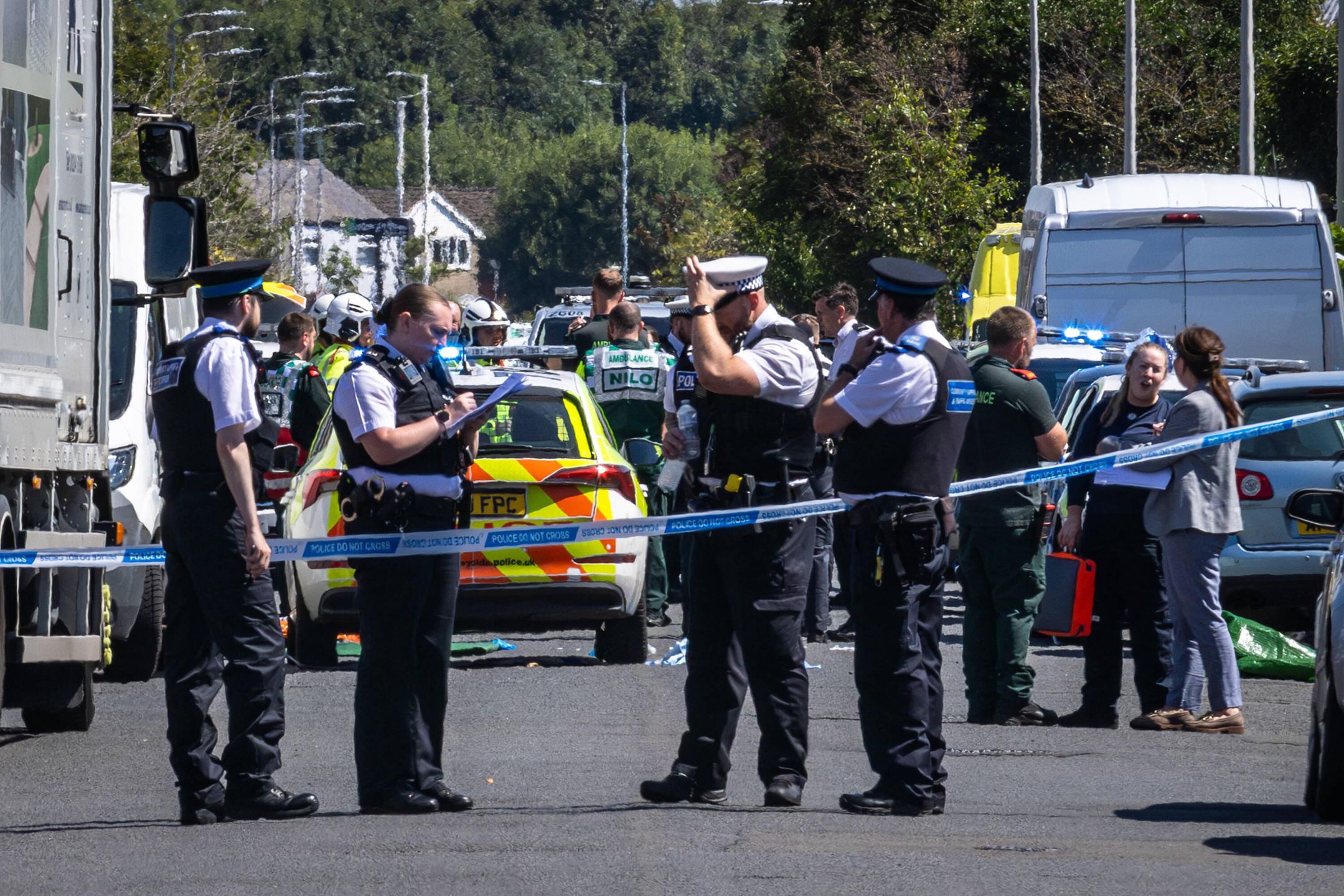 Southport incident
Police in Southport, Merseyside, where a man has been detained and a knife has been seized after a number of people were injured in a reported stabbing. Eight patients with stab injuries have been treated at the scene and taken to hospitals including Alder Hey Children's Hospital. Picture date: Monday July 29, 2024. 
Dostawca: PAP/PA
James Speakman
Southport, incident##, PA2024, POLICE, Southport