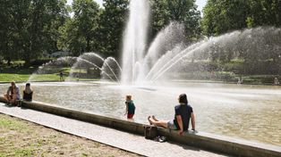 Upał na wakacjach. Jak uniknąć udaru cieplnego na wycieczce?