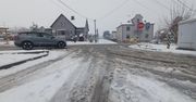 Atak zimy w Beskidach! Intensywne opady śniegu. Warunki na drogach są bardzo trudne
