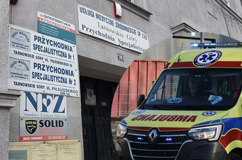 Zmarła w przychodni, były problemy z kartą zgonu. Reaguje starostwo w Tarnowskich Górach