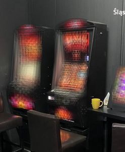 Częstochowa. Nielegalne automaty i poszukiwany mężczyzna w salonie gier