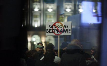 Pomoc dla frankowiczów. "Stop Bankowemu Bezprawiu" obawia się o wyliczenia KNF