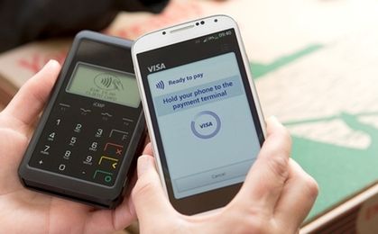 Płatności kartowe: wygodne i bezpieczne, również smartfonem