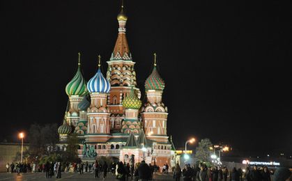 Słaby rubel i kryzys zmuszą Rosjan do spędzenia świąt w domu