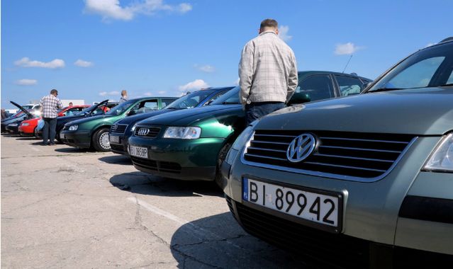 Jak nie dać się nabić w butelkę, kupując auto używane