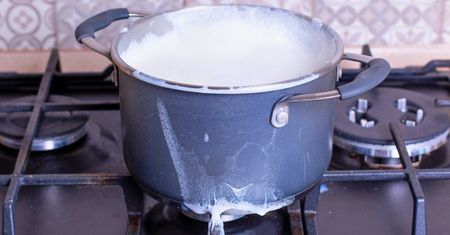 Robię z garnkiem 1 rzecz i woda nigdy nie kipi! Tego nauczyła mnie babcia