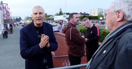 “Z okazji” wiecu Morawieckiego w Kaliszu policja zablokowała 400m chodnika. Nie obyło się bez przepychanek
