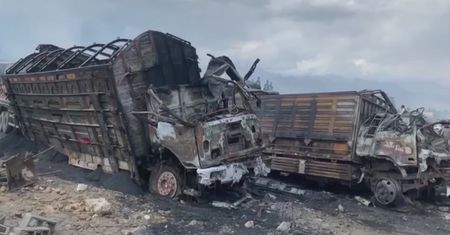 Co najmniej 4 osoby zginęły, a 10 zostało ciężko rannych w eksplozji cysterny. Świadkowie mówią o możliwym ataku terrorystycznym.