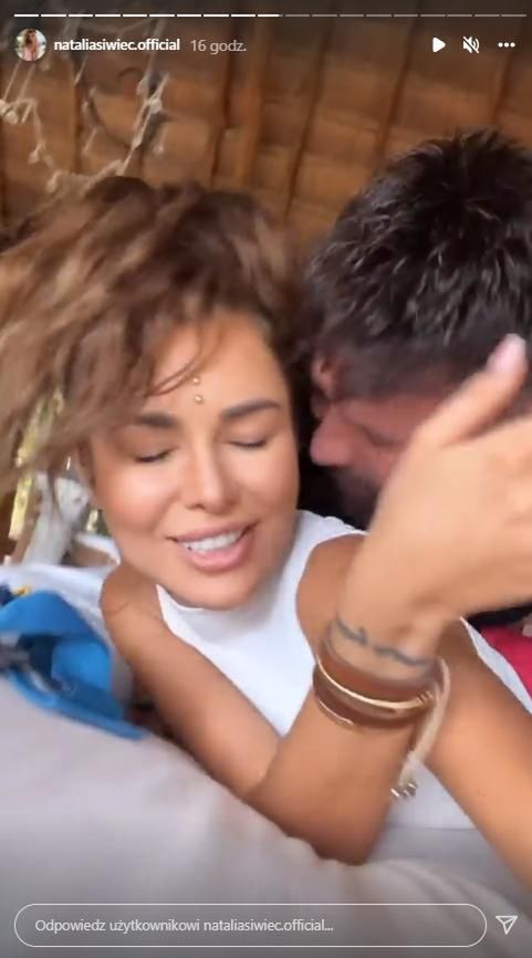 Natalia Siwiec z kolczykiem w czole