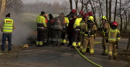 Pożar gazociągu, potężny słup ognia. Trzy osoby poparzone.