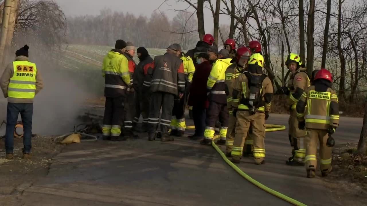 Pożar gazociągu, potężny słup ognia. Trzy osoby poparzone.