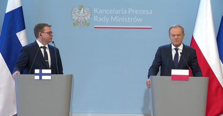 Tusk: Podjęliśmy decyzję o szybkiej modernizacji naszej zapory granicznej z Białorusią