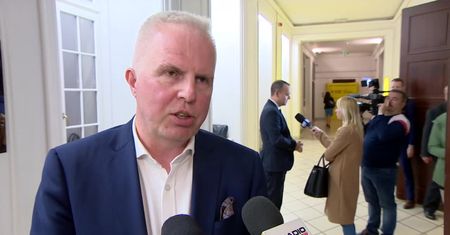 Porażka PiS na Dolnym Śląsku. Zarząd województwa bez wotum zaufania i absolutorium za 2022 rok