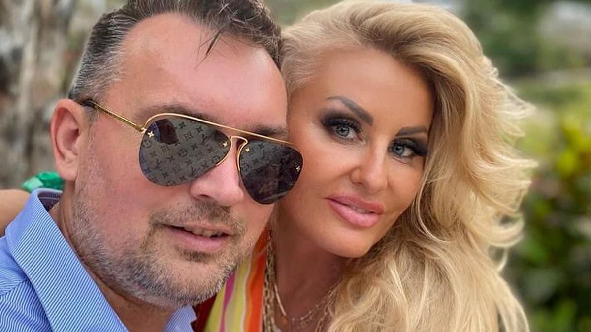 Pierwszy taniec Dagmary Kaźmierskiej i Tajemniczego Mariano. Biała suknia idealnie pasowała do wnętrza ociekającego złotem pałacu. Fani zasypali ich gratulacjami!