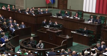 “Ruski agent”. Awantura w Sejmie. Opozycja zerwała kworum przy głosowaniu poprawki Macierewicza